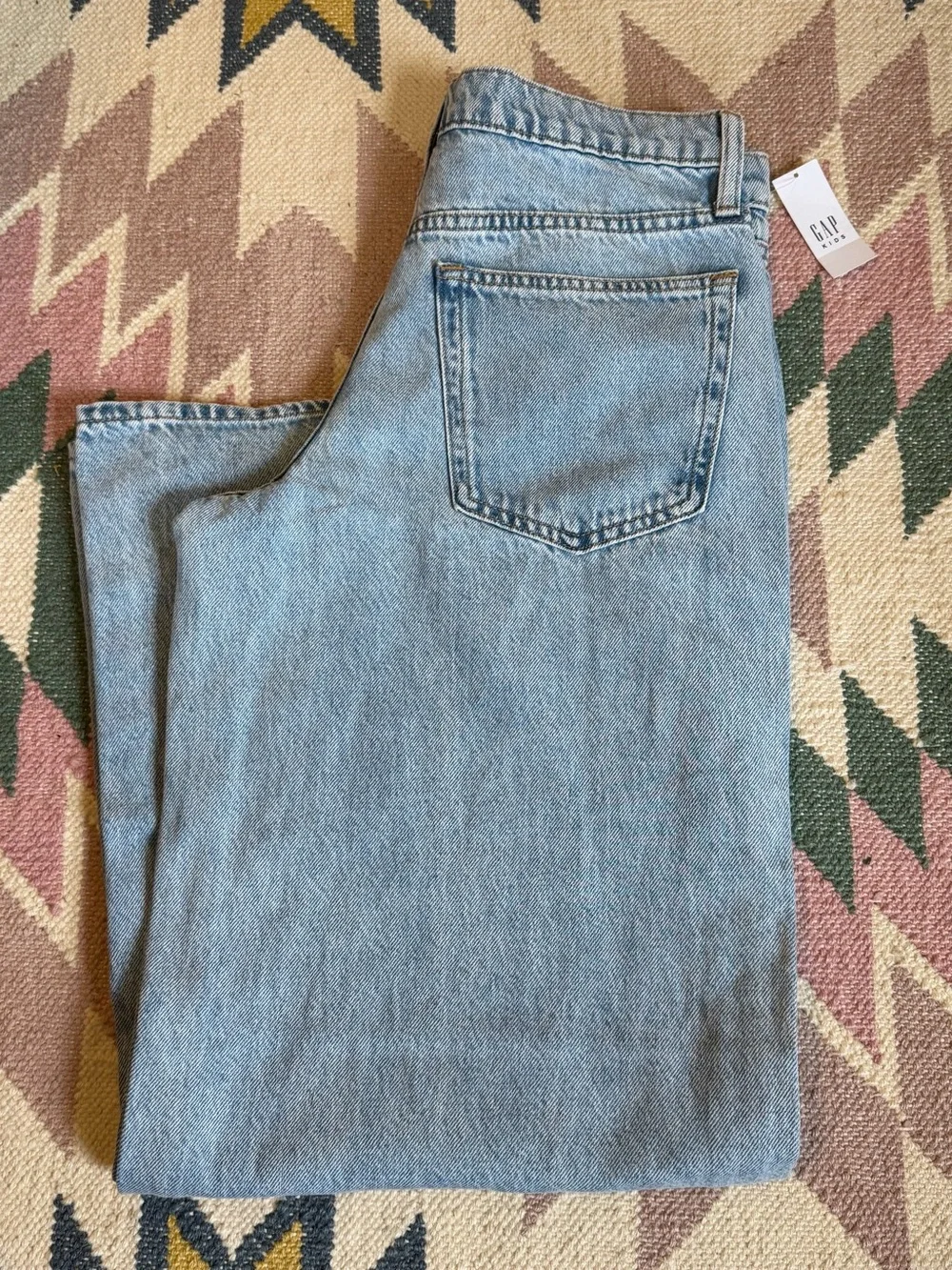 GAP Girls Low Rise Baggy Denim Jeans in Light Wash